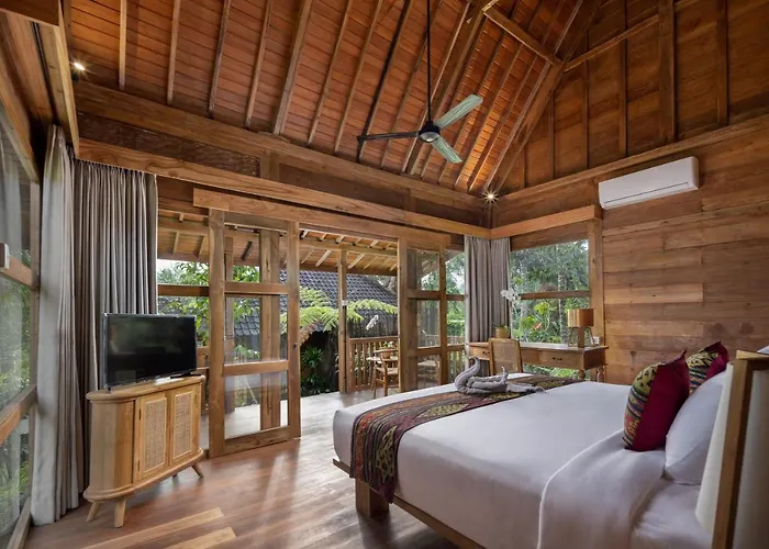 Rumah Kayu 4* ウブド