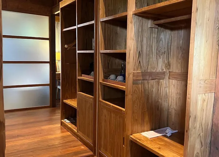 リゾート Rumah Kayu