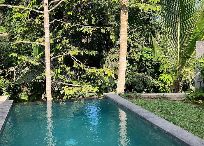 Rumah Kayu リゾート 4*